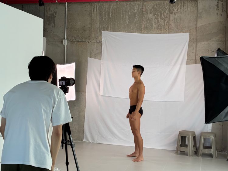 서있는 포즈