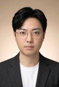 흘럼